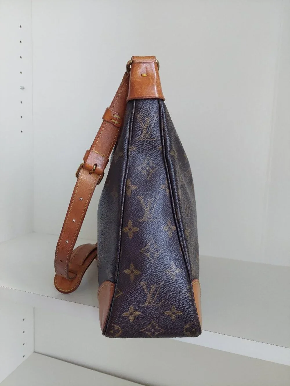 Louis Vuitton Boulogne 30 Monogram Canvas Shoulder Bag